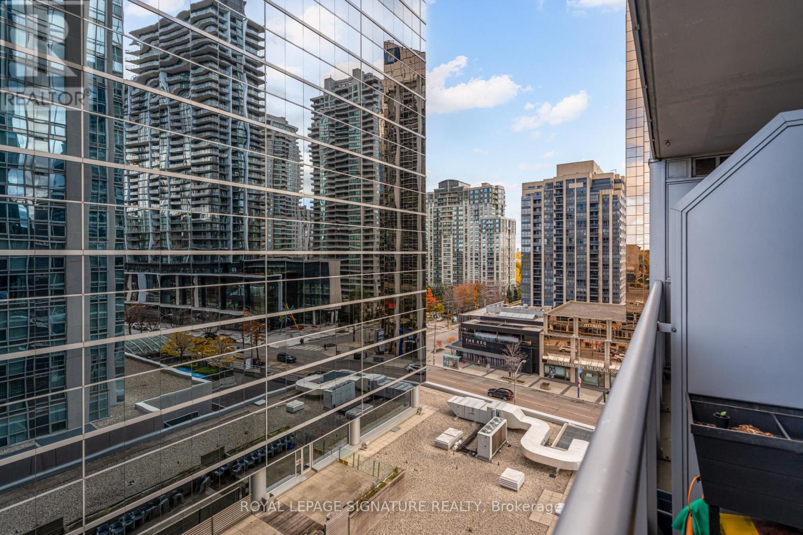 1011 - 4978 Yonge Street, Toronto (lansing-westgate), Ontario