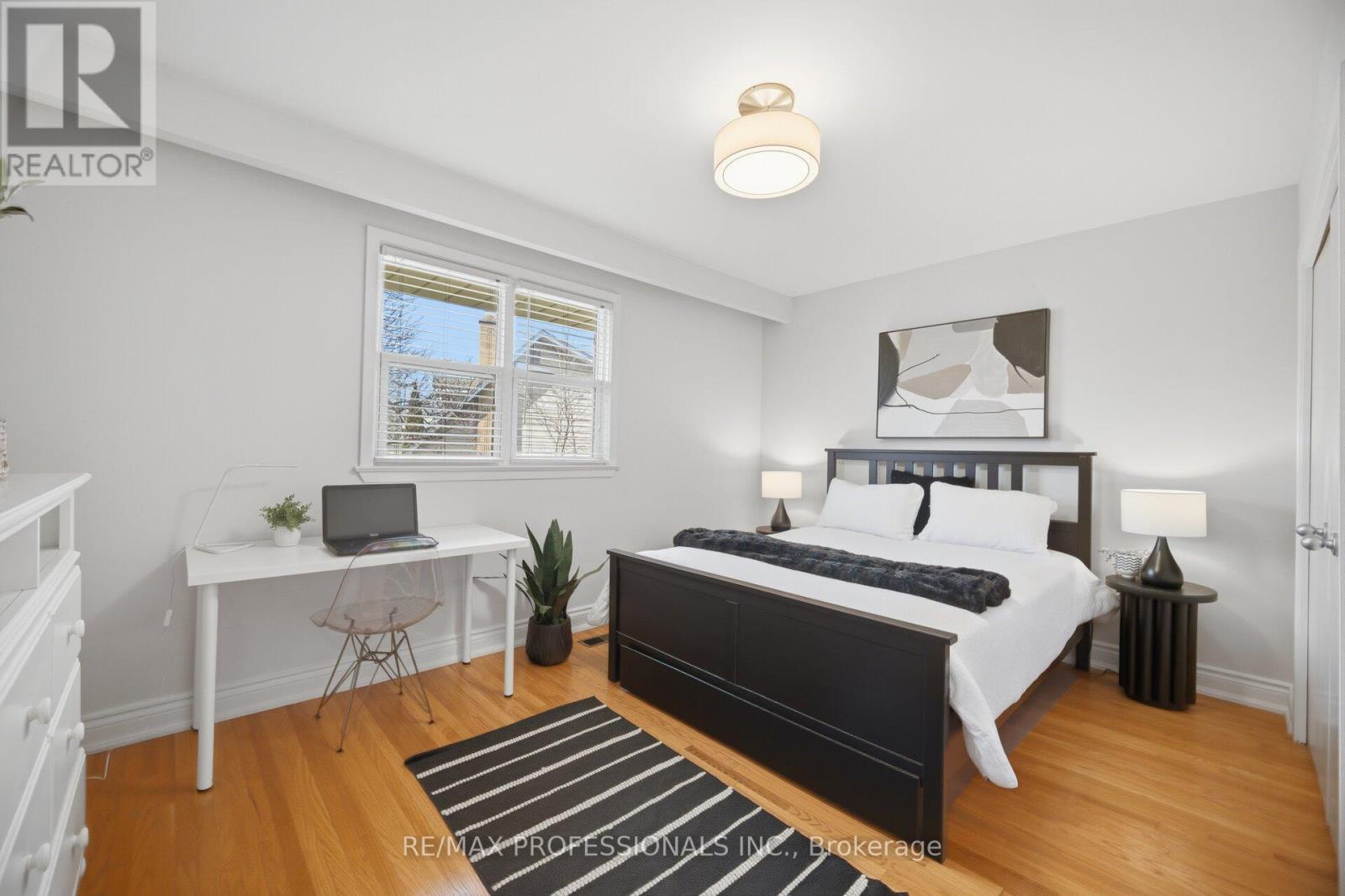 2 Thicket Road, Toronto (markland Wood), Ontario