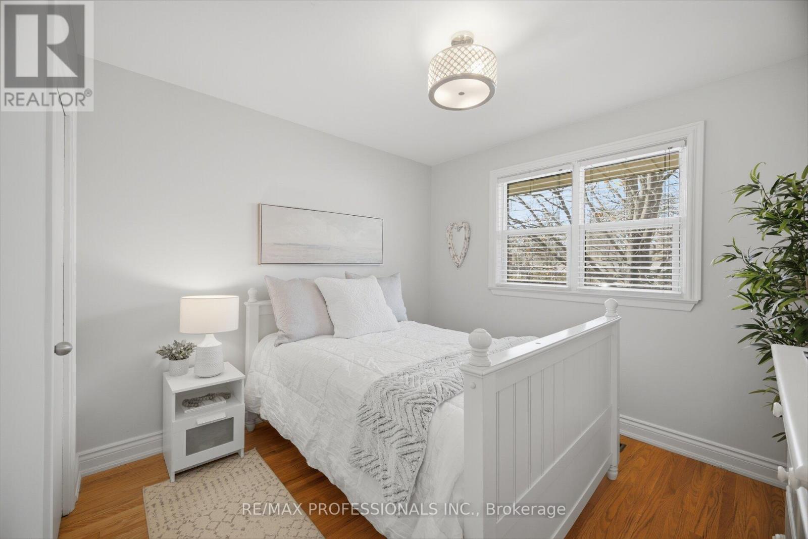 2 Thicket Road, Toronto (markland Wood), Ontario