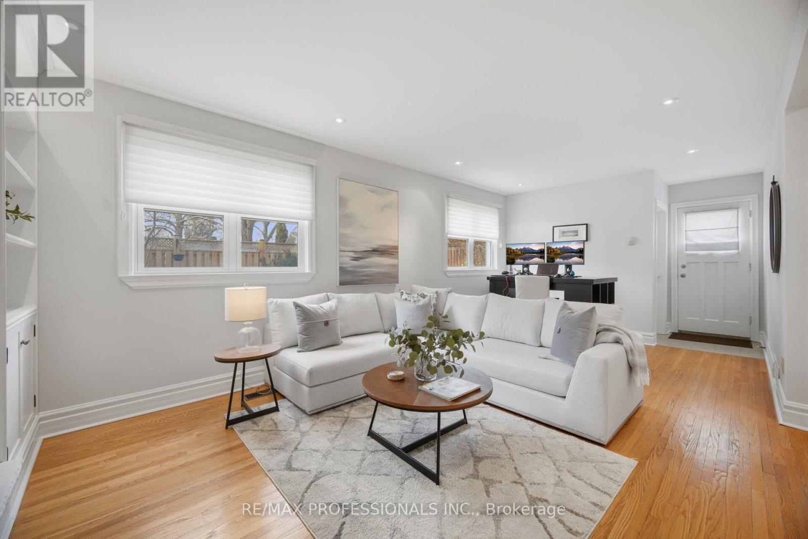 2 Thicket Road, Toronto (markland Wood), Ontario