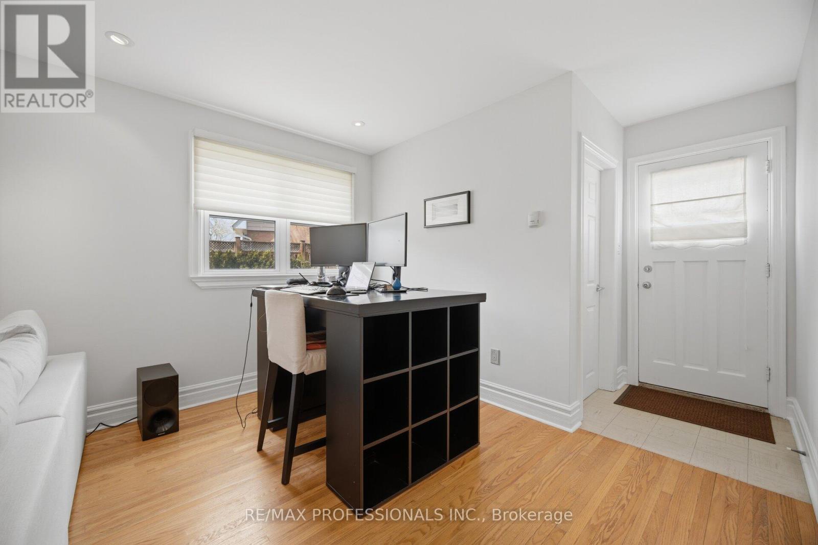 2 Thicket Road, Toronto (markland Wood), Ontario