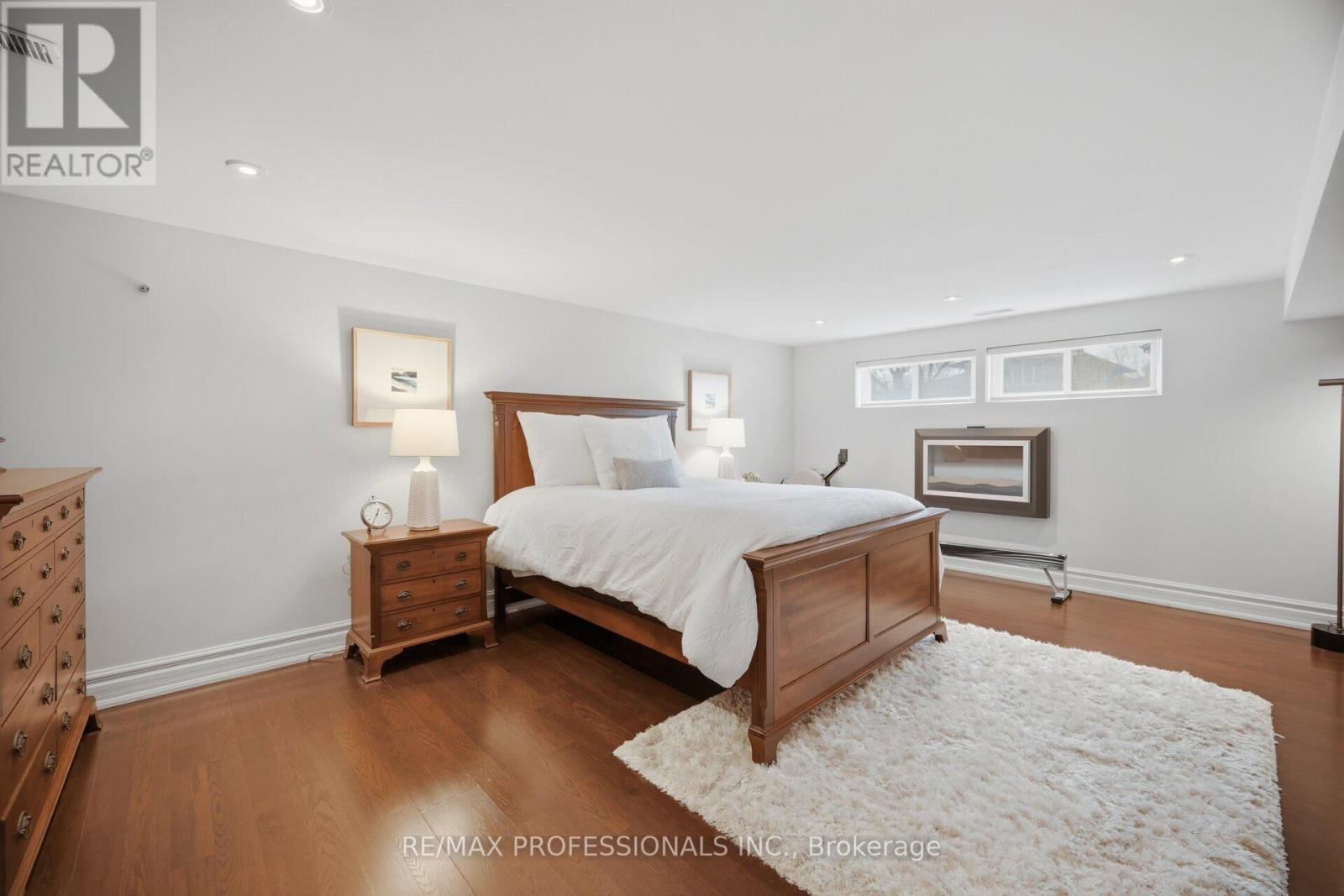 2 Thicket Road, Toronto (markland Wood), Ontario