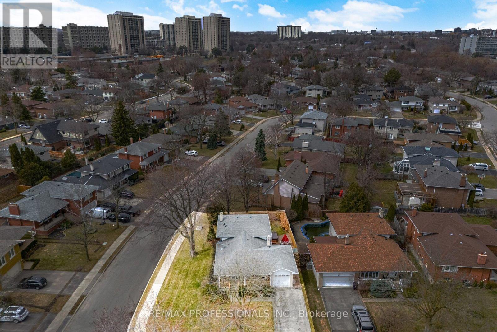2 Thicket Road, Toronto (markland Wood), Ontario