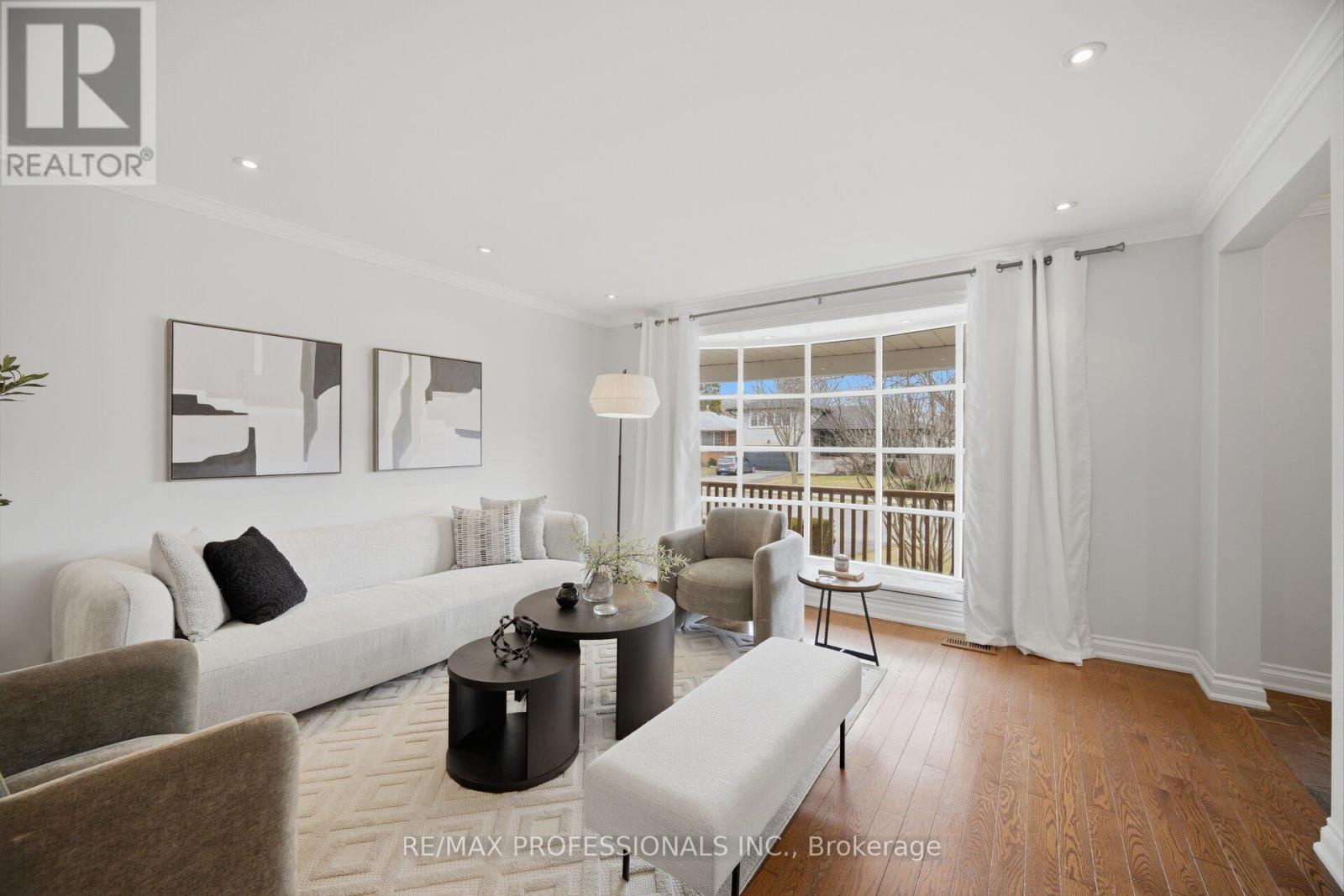 2 Thicket Road, Toronto (markland Wood), Ontario