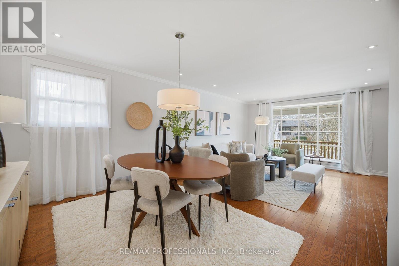 2 Thicket Road, Toronto (markland Wood), Ontario