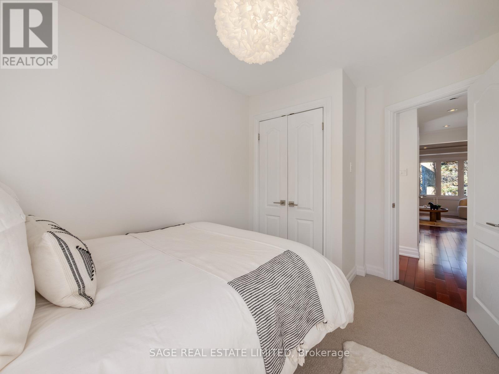 137 Willow Avenue, Toronto (the Beaches), Ontario