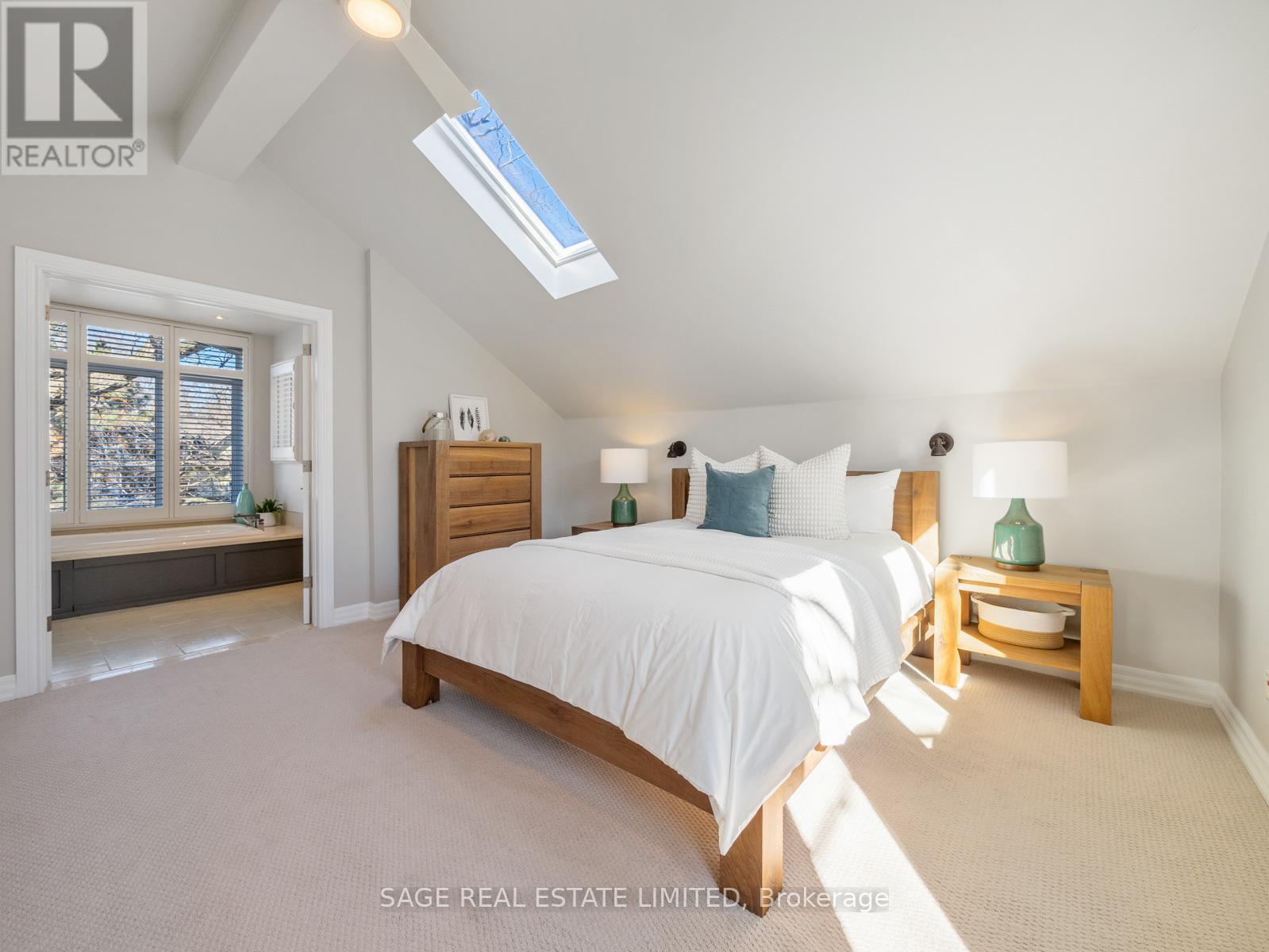 137 Willow Avenue, Toronto (the Beaches), Ontario