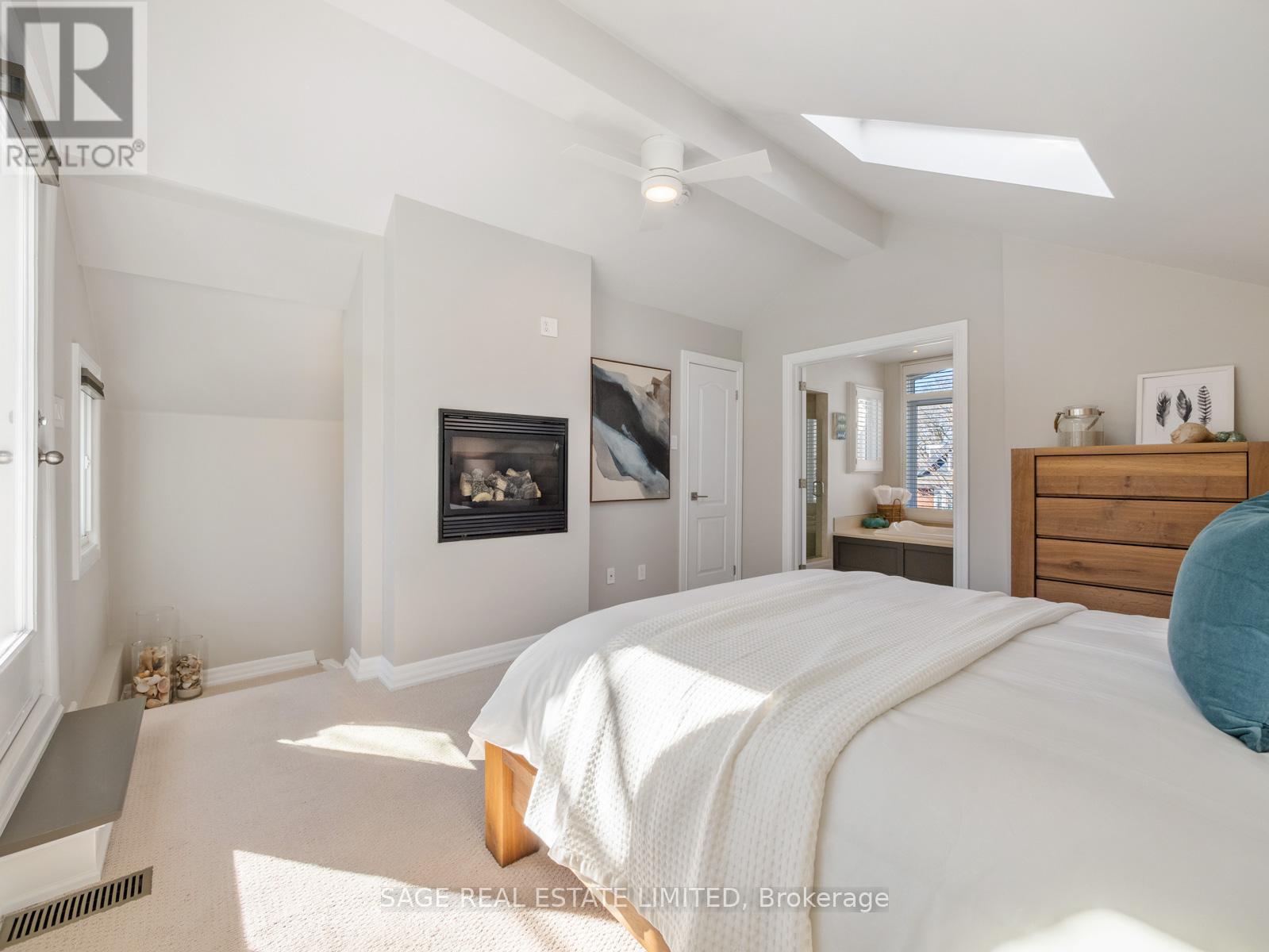 137 Willow Avenue, Toronto (the Beaches), Ontario