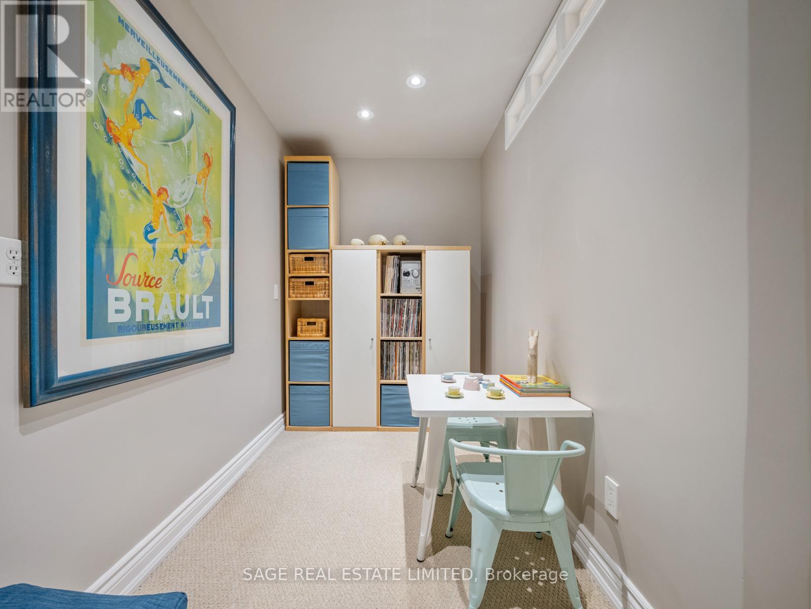 137 Willow Avenue, Toronto (the Beaches), Ontario