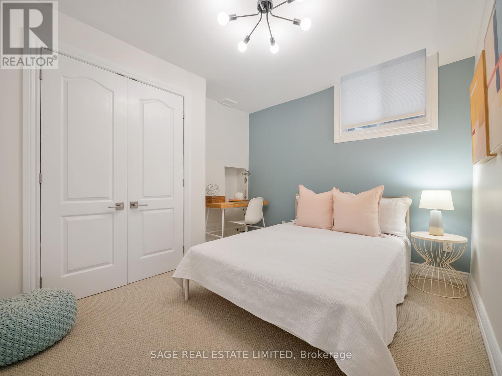 137 Willow Avenue, Toronto (the Beaches), Ontario