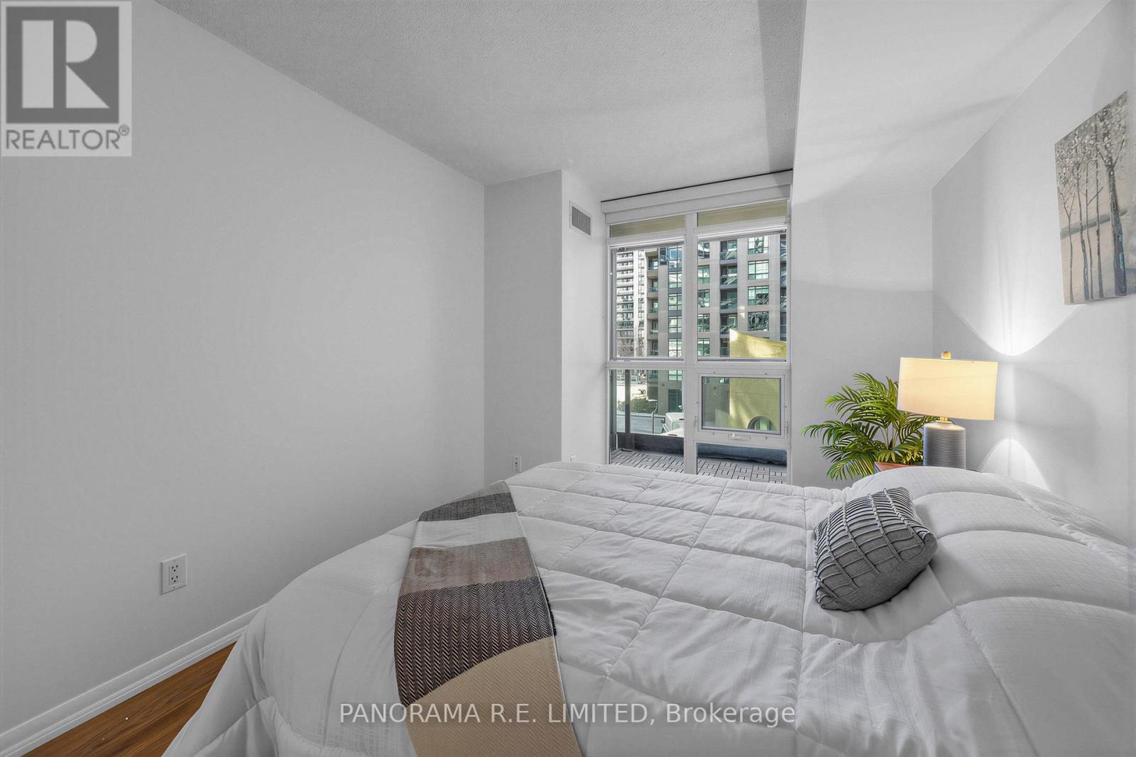 306 - 231 Fort York Boulevard, Toronto (niagara), Ontario