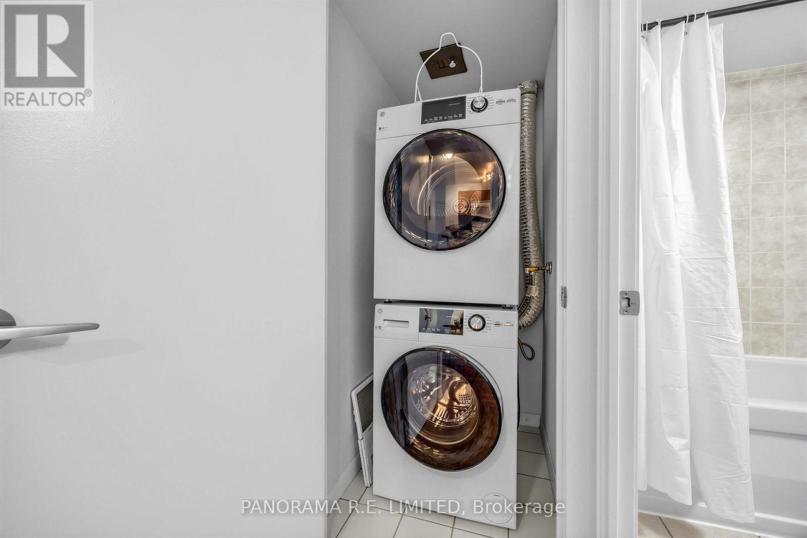 306 - 231 Fort York Boulevard, Toronto (niagara), Ontario