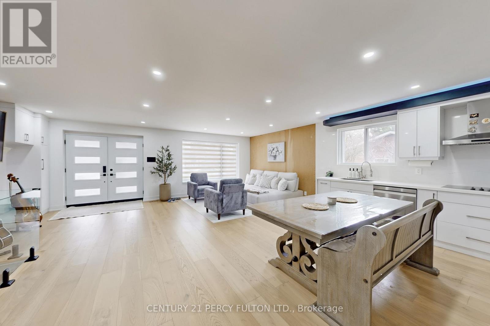 26 Farley Crescent, Toronto (willowridge-martingrove-richview), Ontario