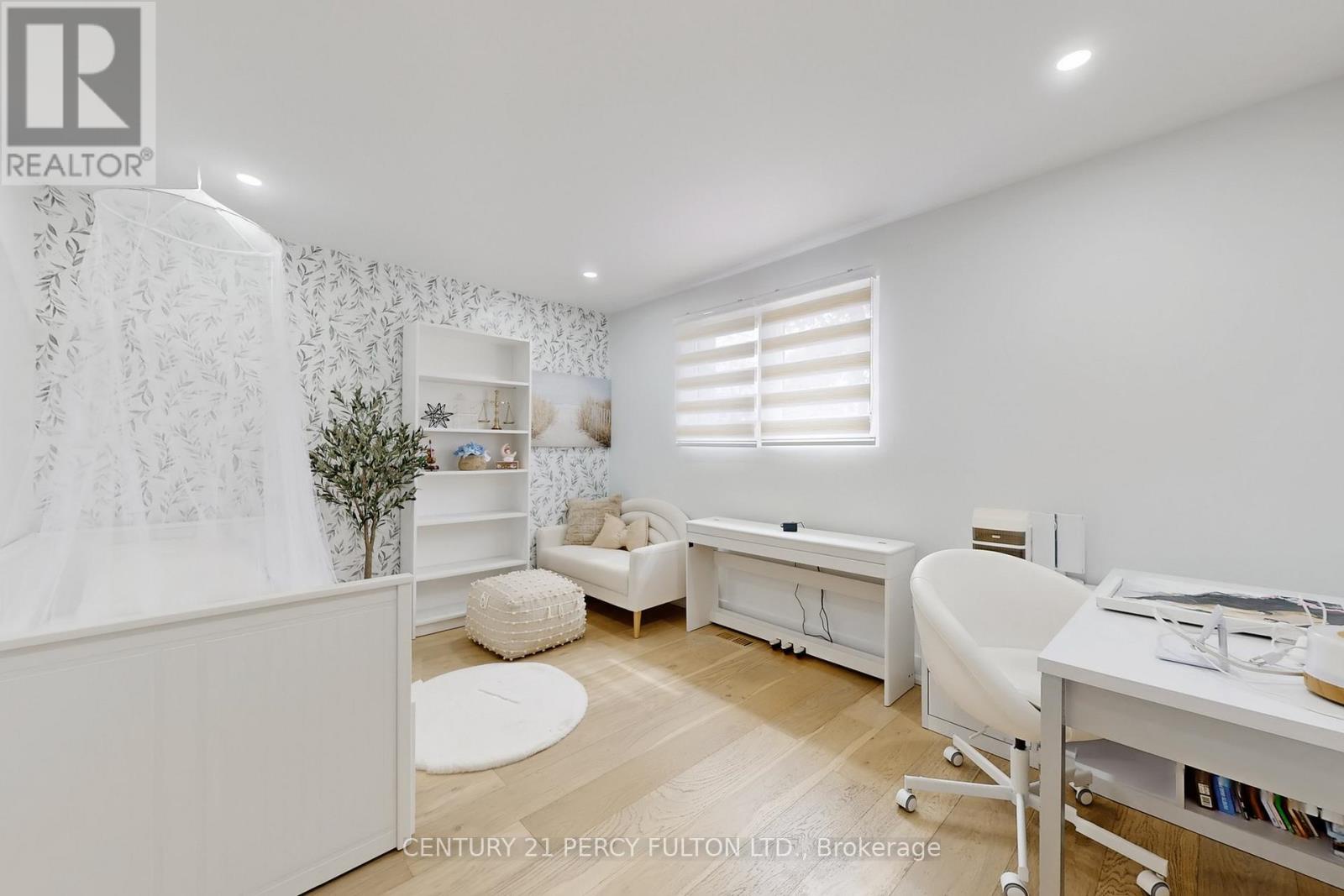 26 Farley Crescent, Toronto (willowridge-martingrove-richview), Ontario