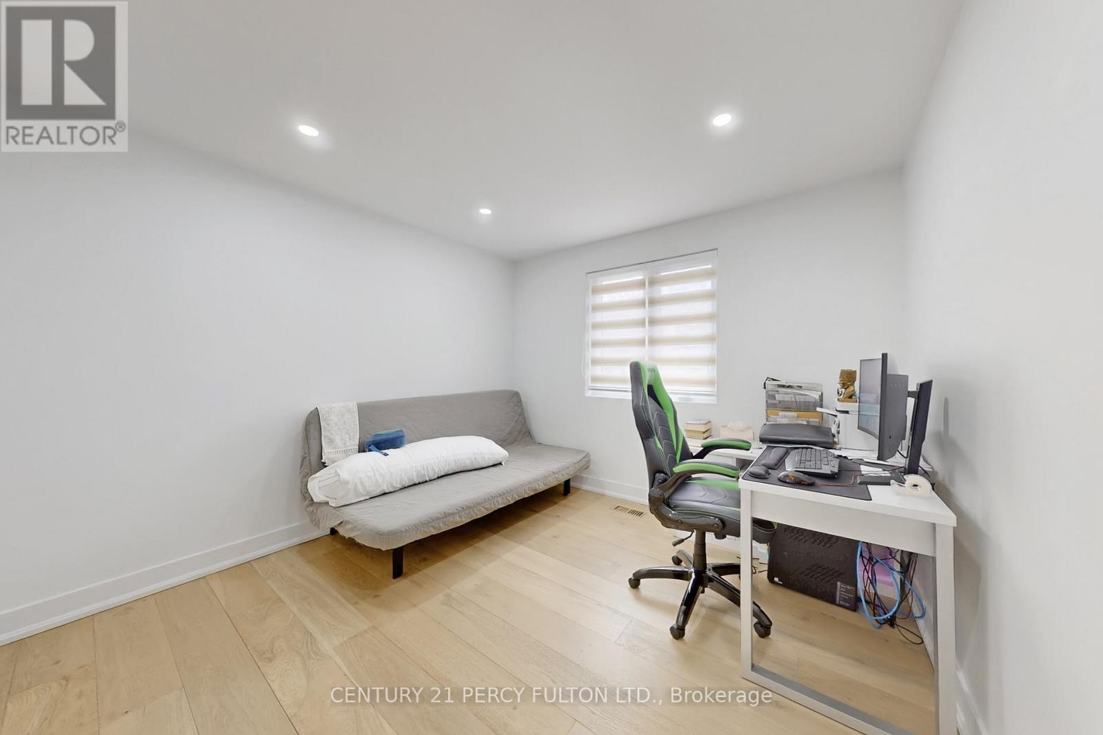 26 Farley Crescent, Toronto (willowridge-martingrove-richview), Ontario