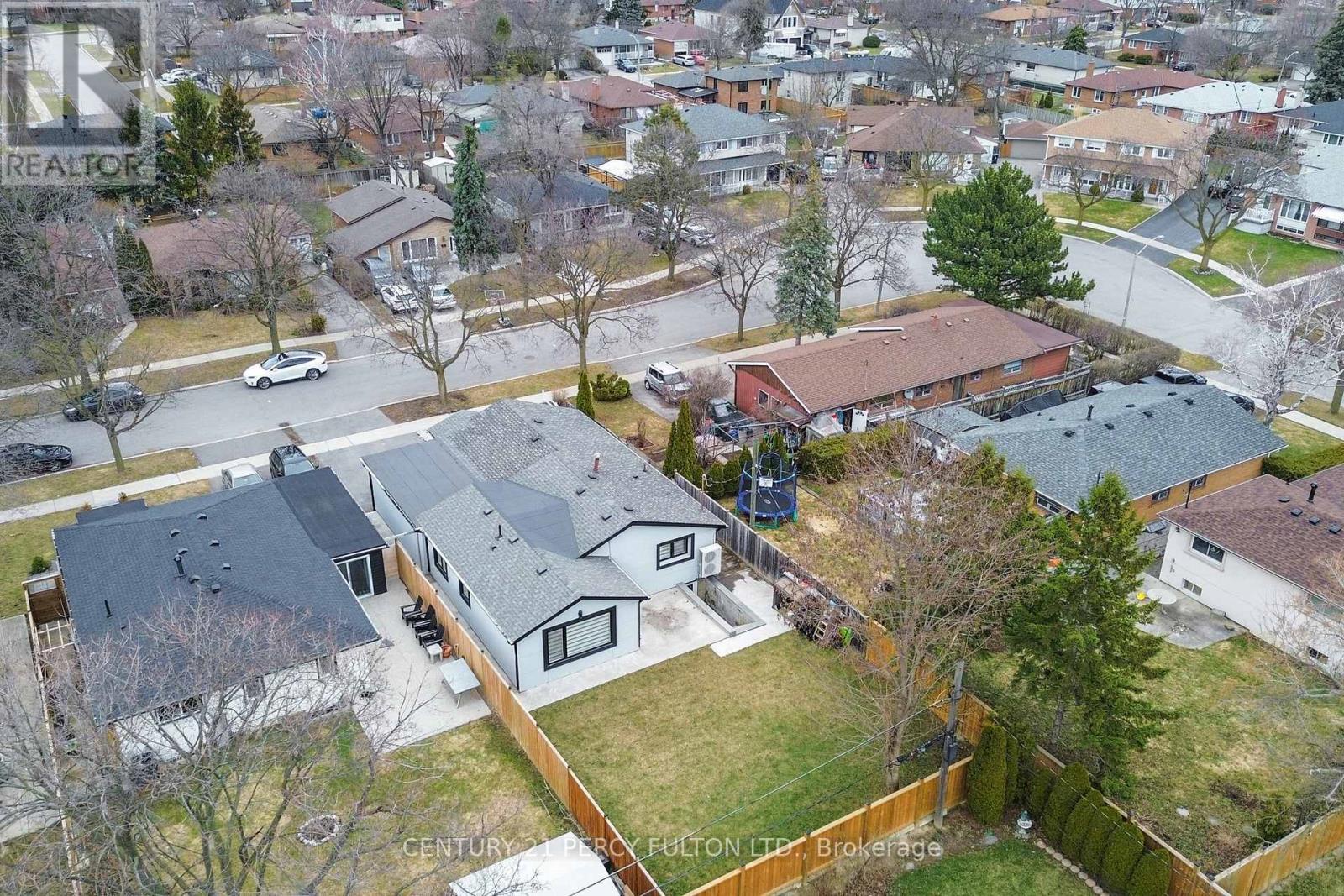 26 Farley Crescent, Toronto (willowridge-martingrove-richview), Ontario