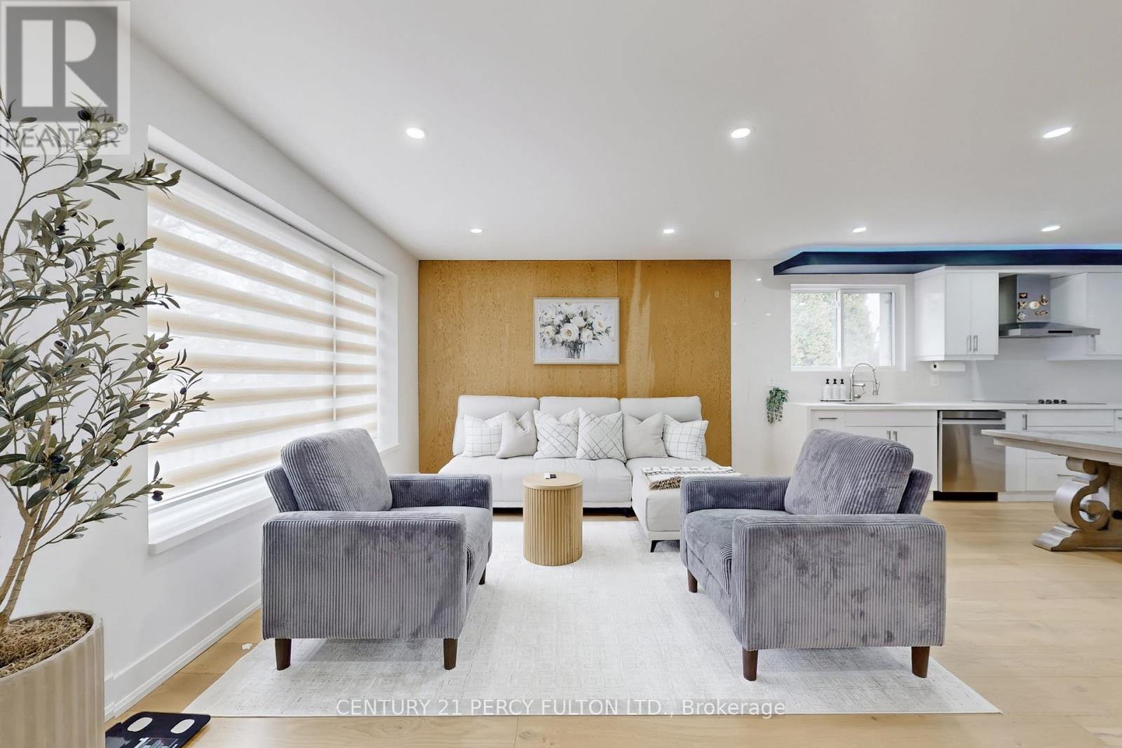 26 Farley Crescent, Toronto (willowridge-martingrove-richview), Ontario