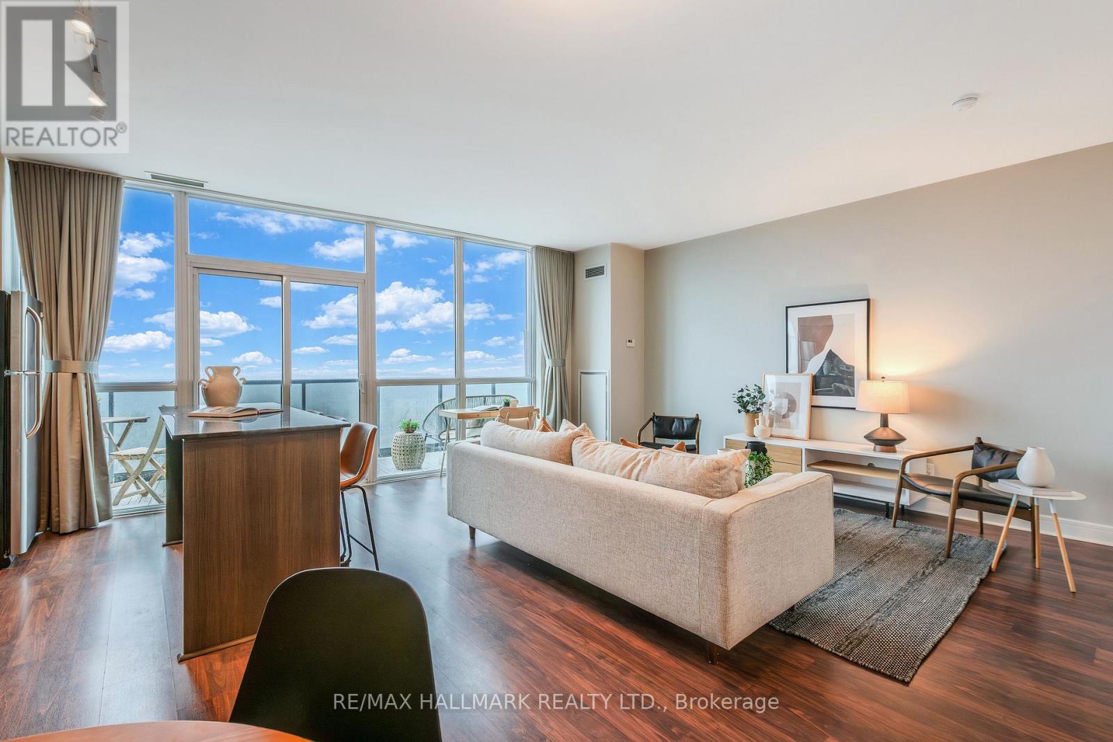 Ph2 - 35 Brian Peck Crescent, Toronto (thorncliffe Park), Ontario