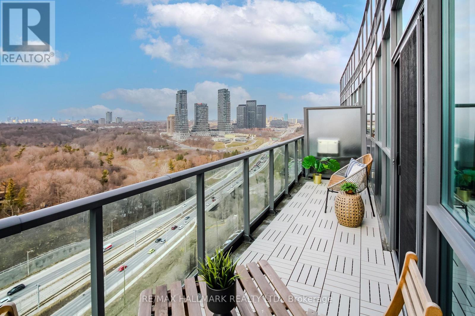 Ph2 - 35 Brian Peck Crescent, Toronto (thorncliffe Park), Ontario