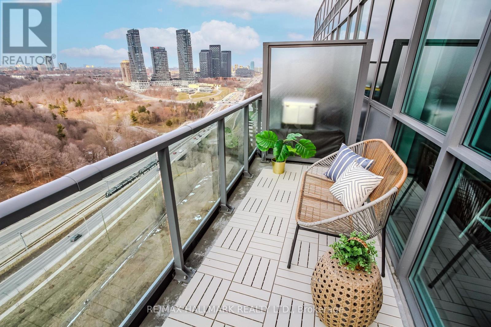 Ph2 - 35 Brian Peck Crescent, Toronto (thorncliffe Park), Ontario