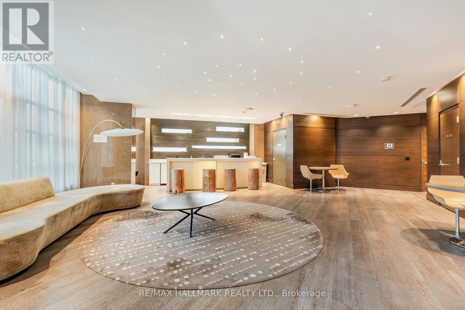 Ph2 - 35 Brian Peck Crescent, Toronto (thorncliffe Park), Ontario