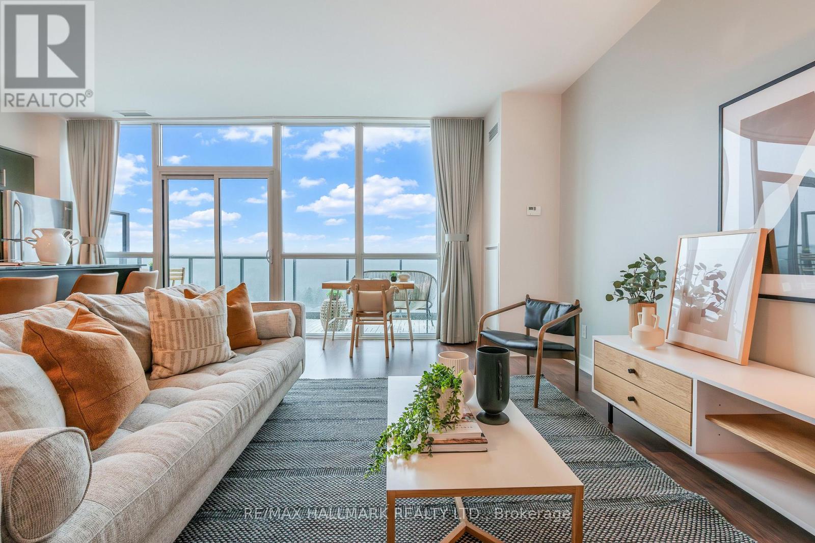 Ph2 - 35 Brian Peck Crescent, Toronto (thorncliffe Park), Ontario