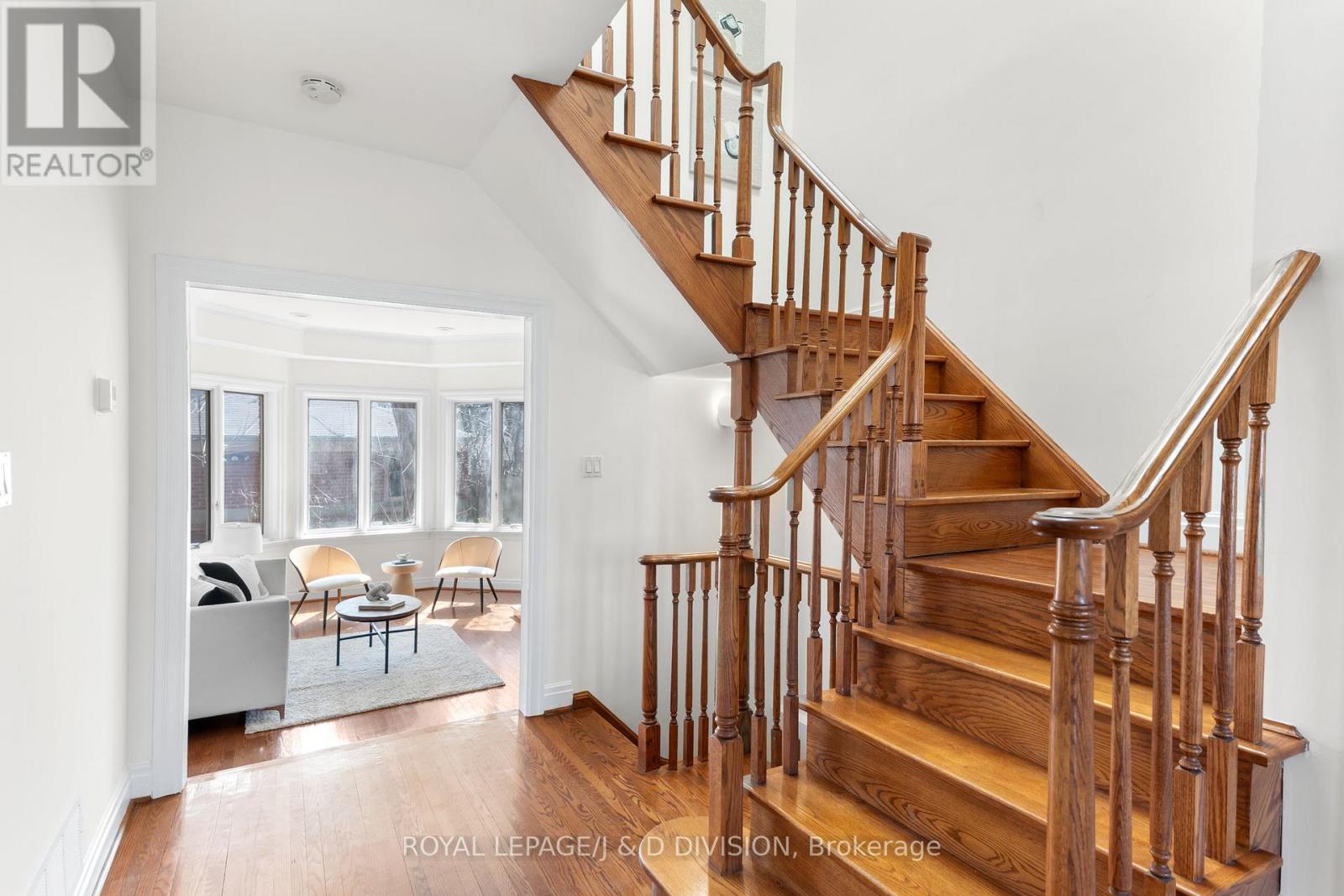 77 Chaplin Crescent, Toronto (yonge-eglinton), Ontario