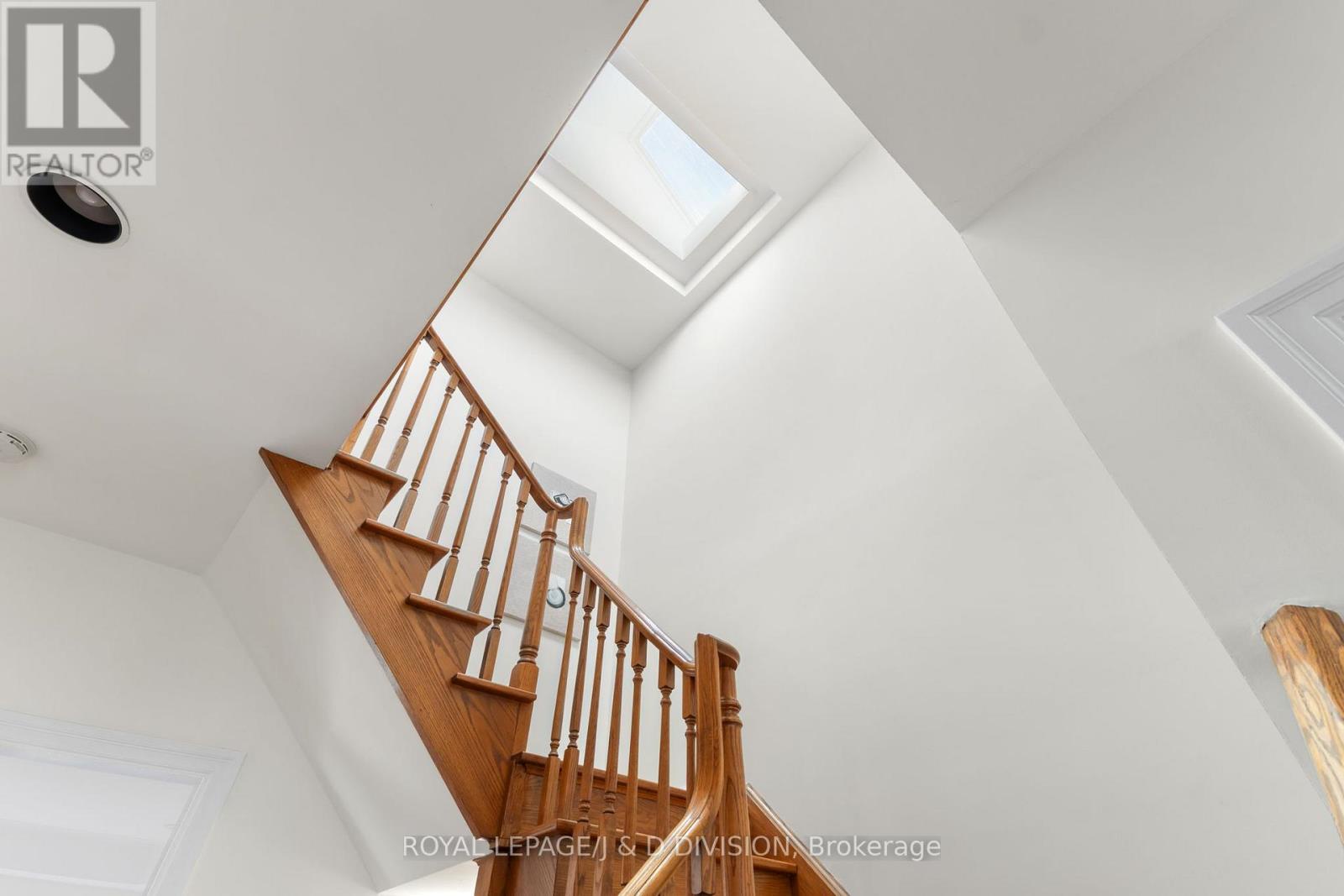 77 Chaplin Crescent, Toronto (yonge-eglinton), Ontario