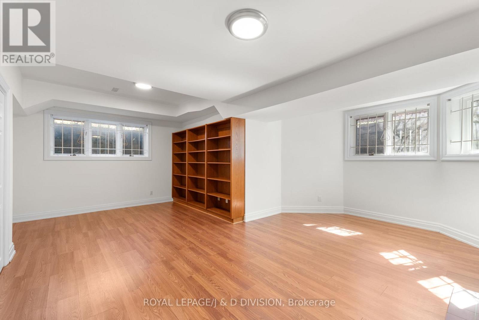 77 Chaplin Crescent, Toronto (yonge-eglinton), Ontario