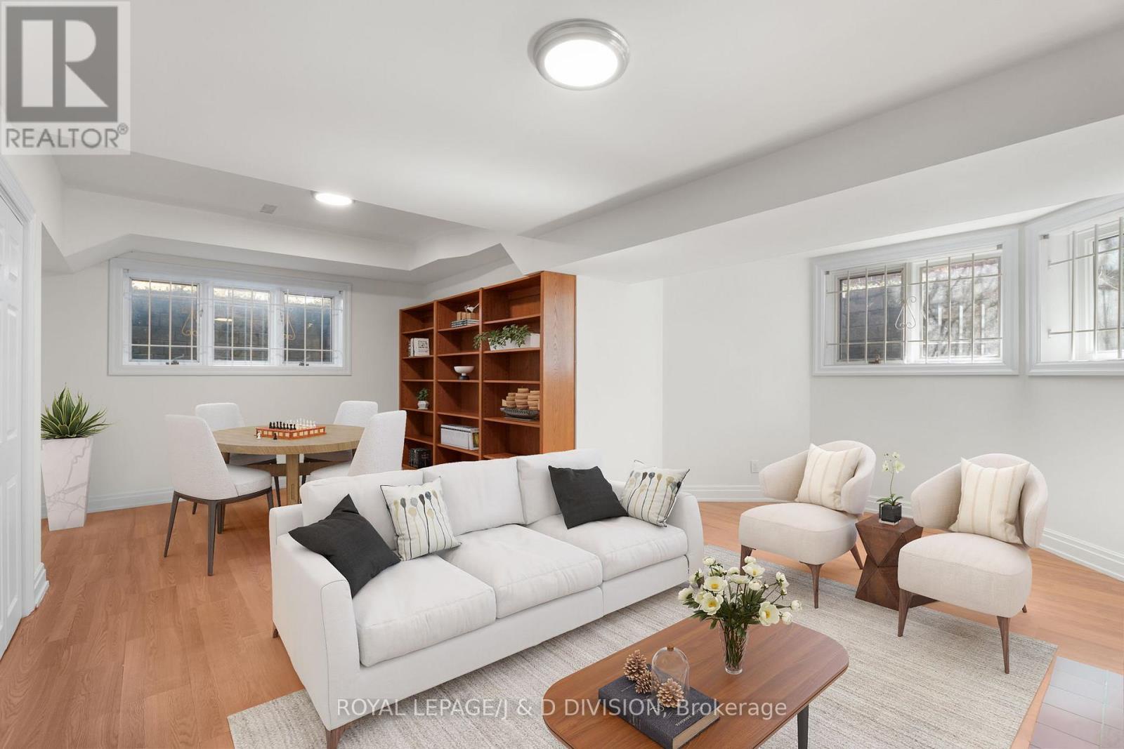 77 Chaplin Crescent, Toronto (yonge-eglinton), Ontario