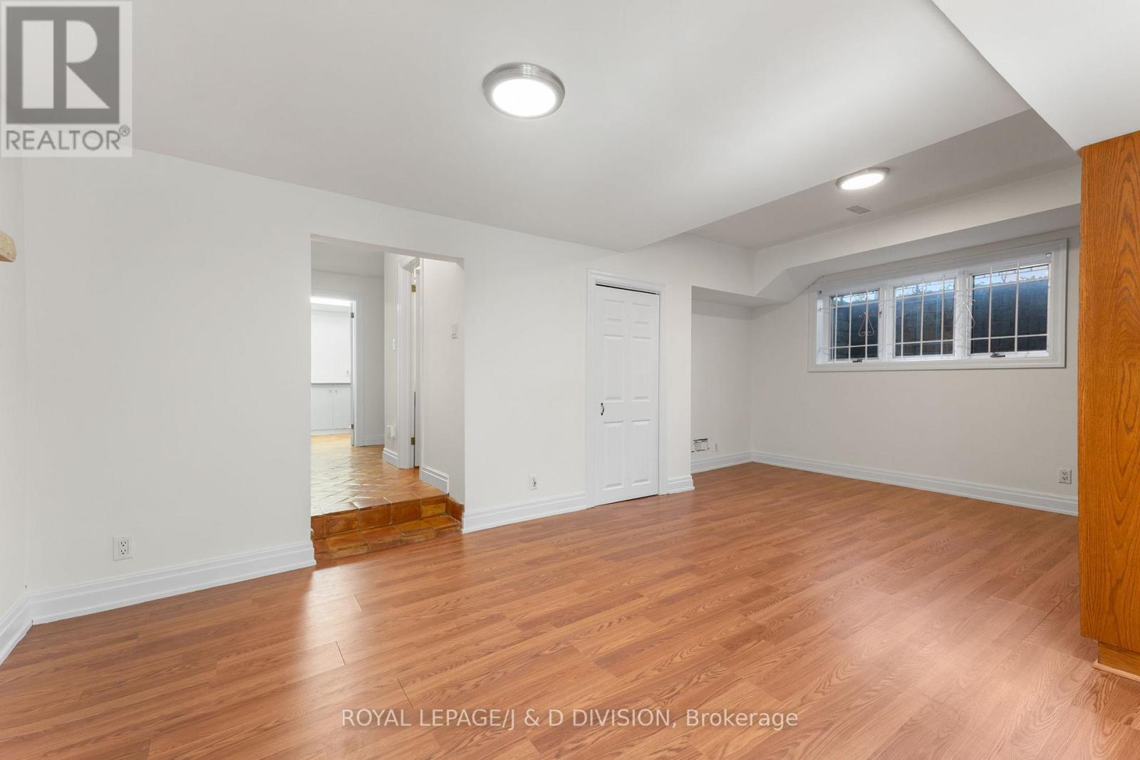 77 Chaplin Crescent, Toronto (yonge-eglinton), Ontario