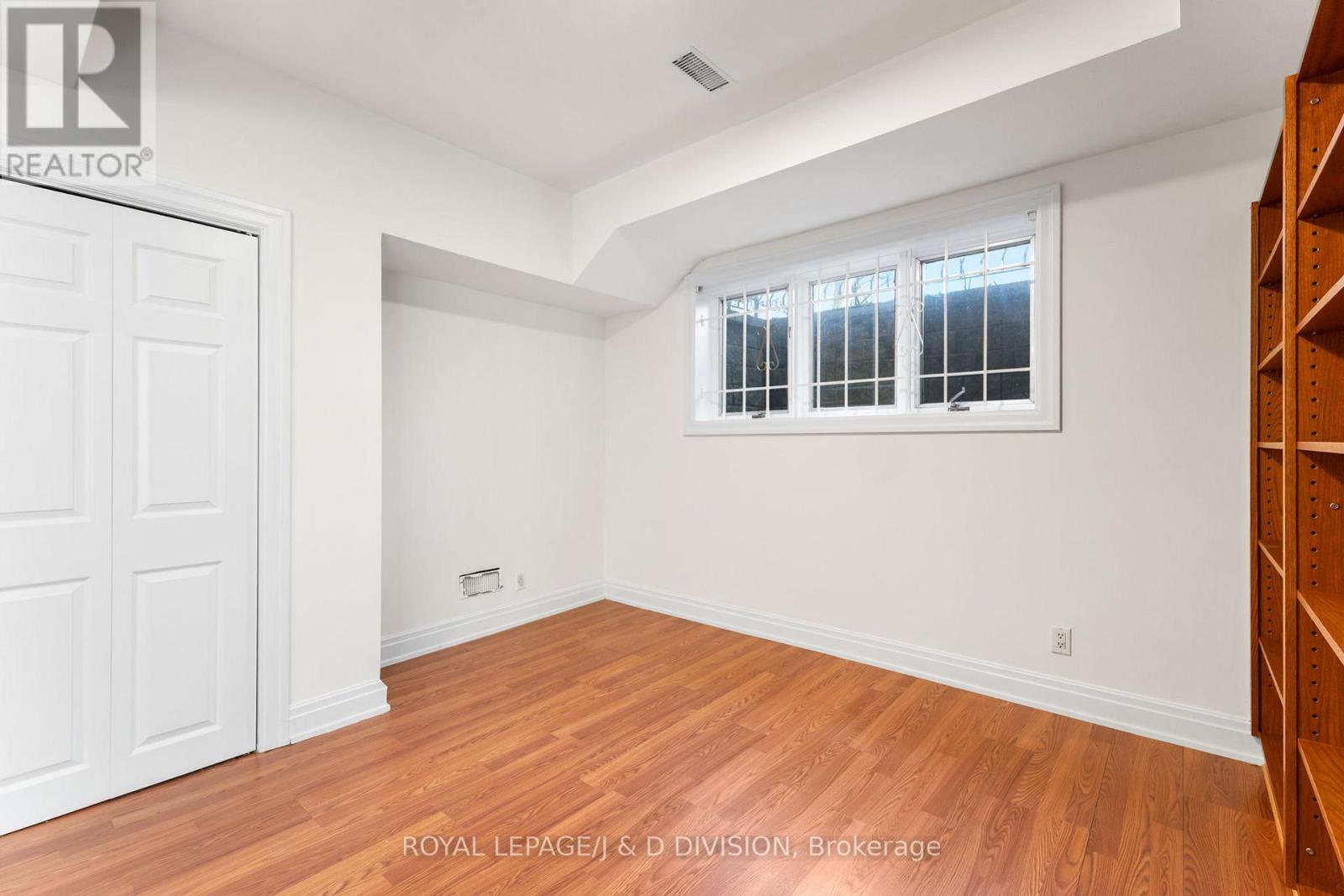 77 Chaplin Crescent, Toronto (yonge-eglinton), Ontario