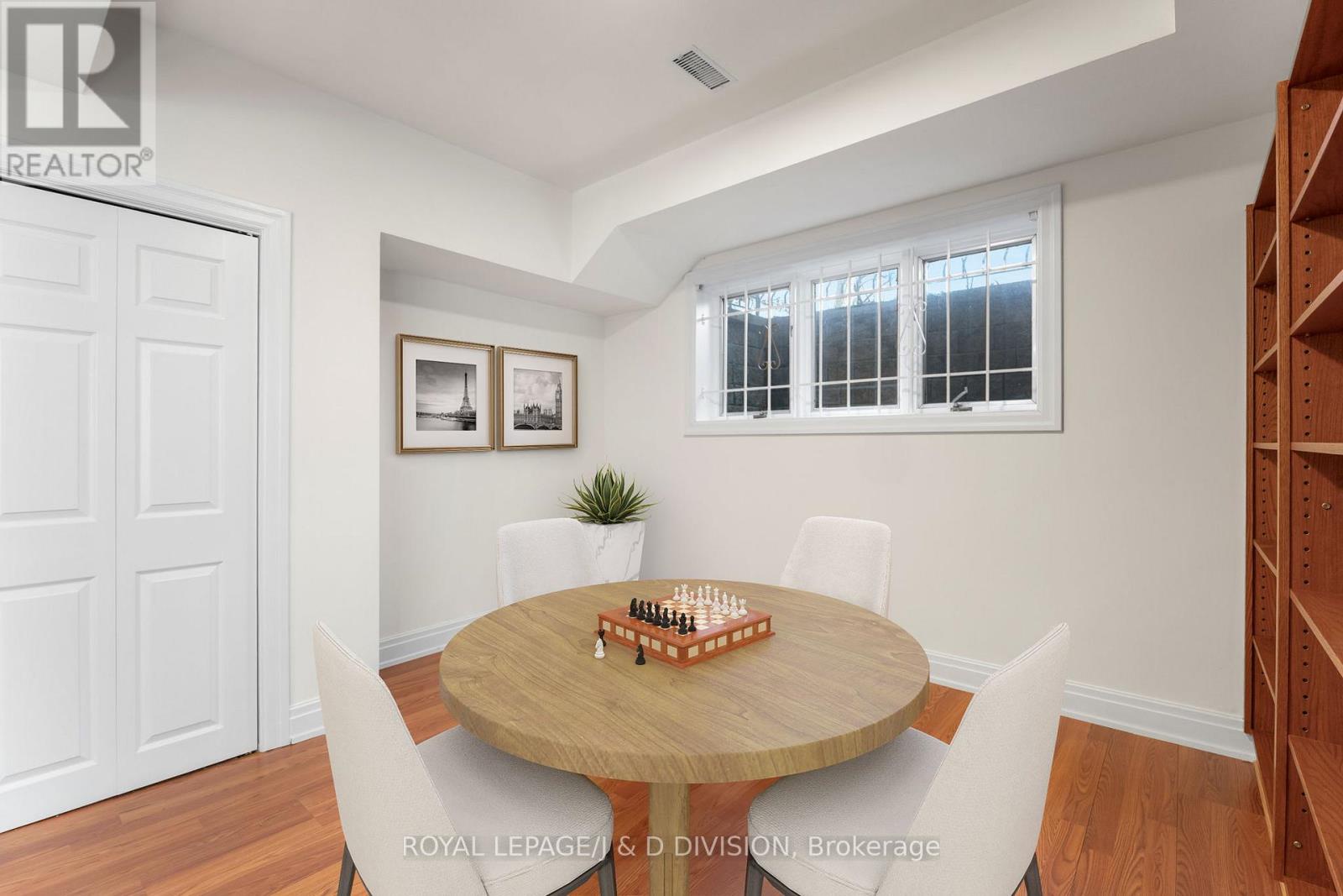 77 Chaplin Crescent, Toronto (yonge-eglinton), Ontario