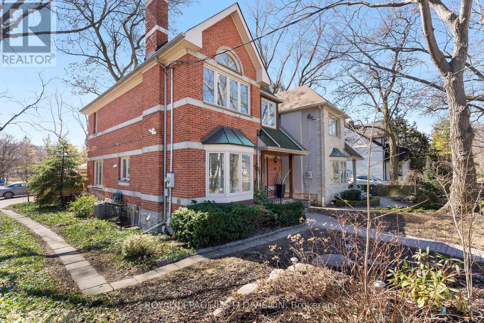 77 Chaplin Crescent, Toronto (yonge-eglinton), Ontario