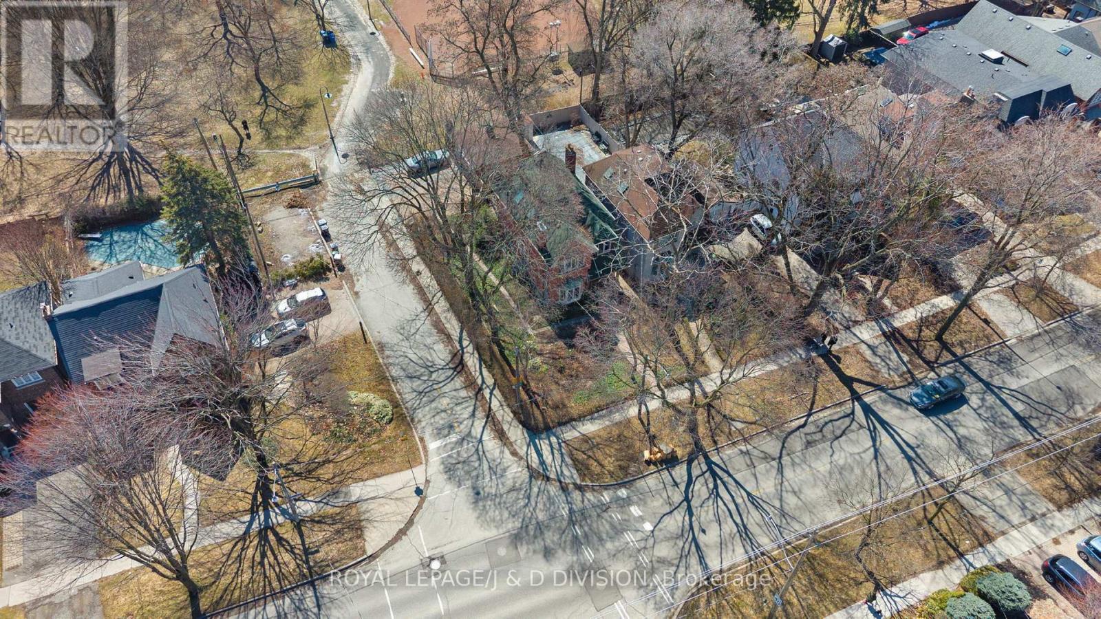 77 Chaplin Crescent, Toronto (yonge-eglinton), Ontario