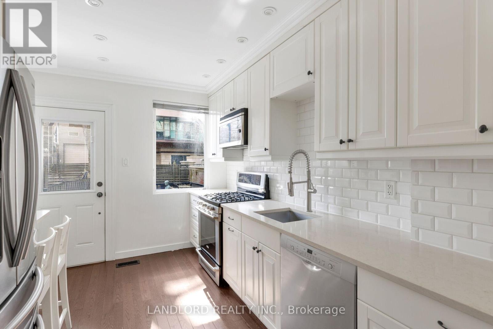 107a Scollard Street, Toronto (annex), Ontario