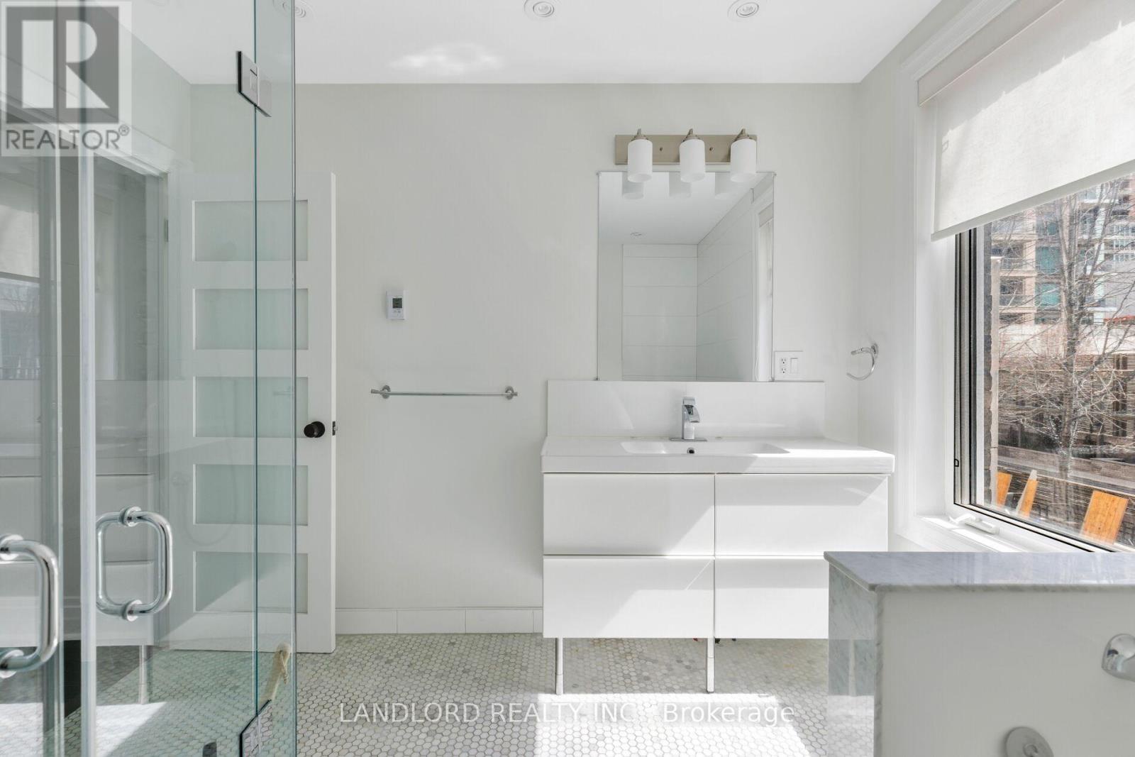 107a Scollard Street, Toronto (annex), Ontario