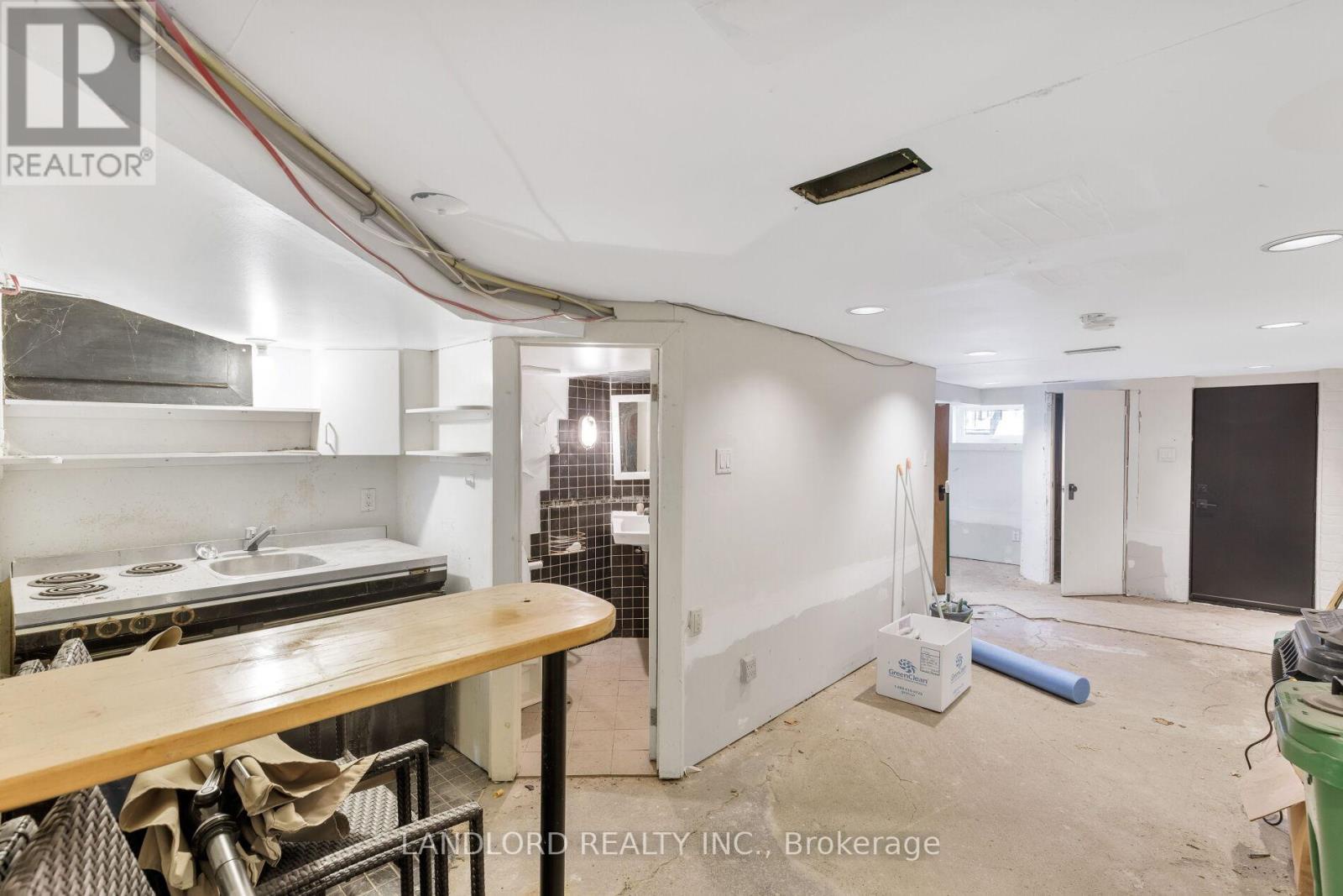 107a Scollard Street, Toronto (annex), Ontario