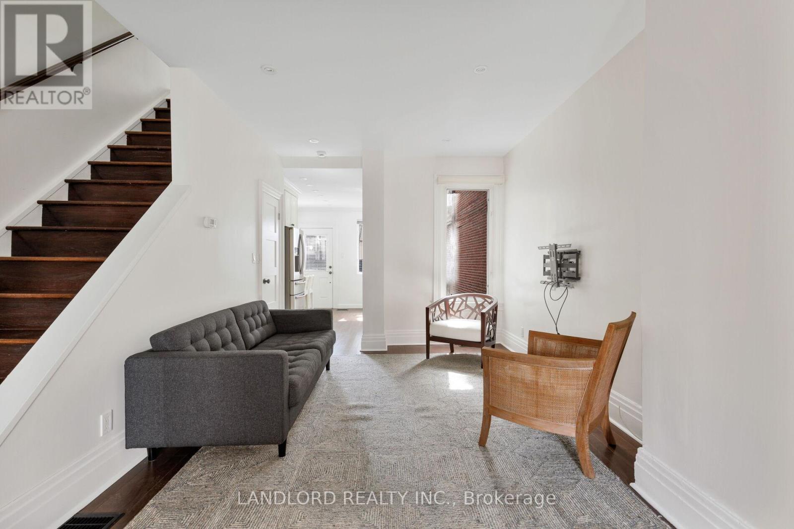 107a Scollard Street, Toronto (annex), Ontario