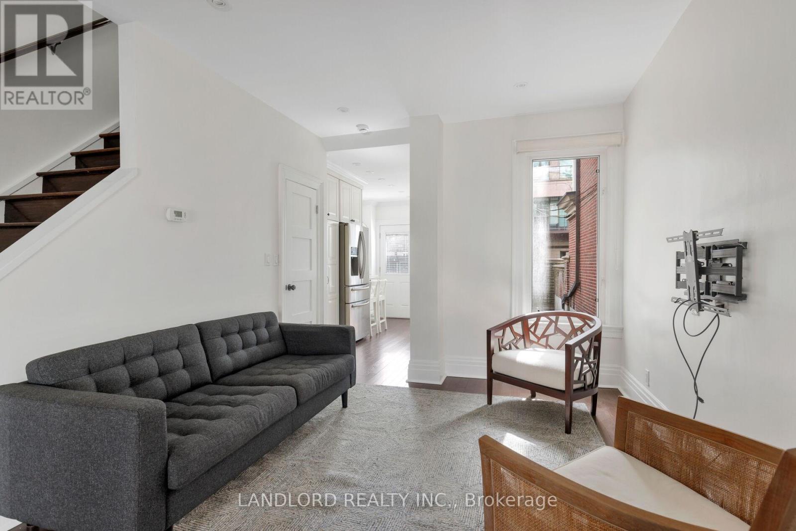 107a Scollard Street, Toronto (annex), Ontario