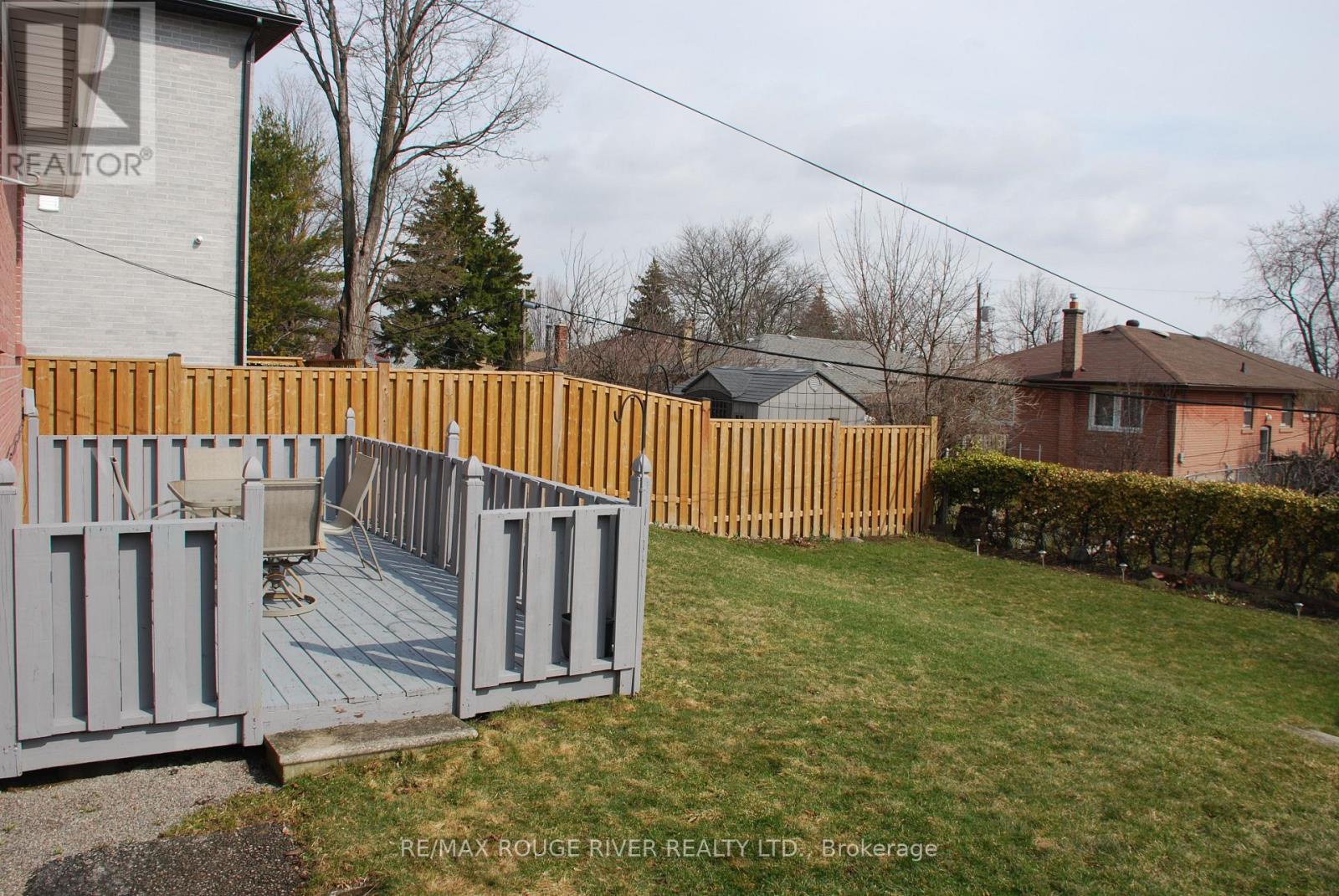 116 Lord Roberts Drive, Toronto (eglinton East), Ontario