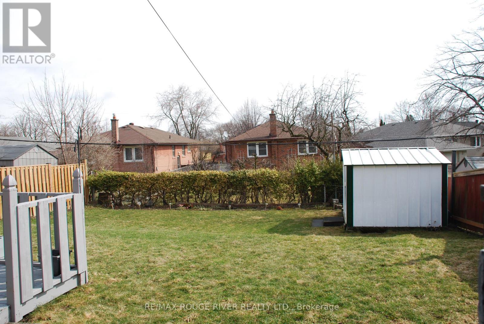 116 Lord Roberts Drive, Toronto (eglinton East), Ontario