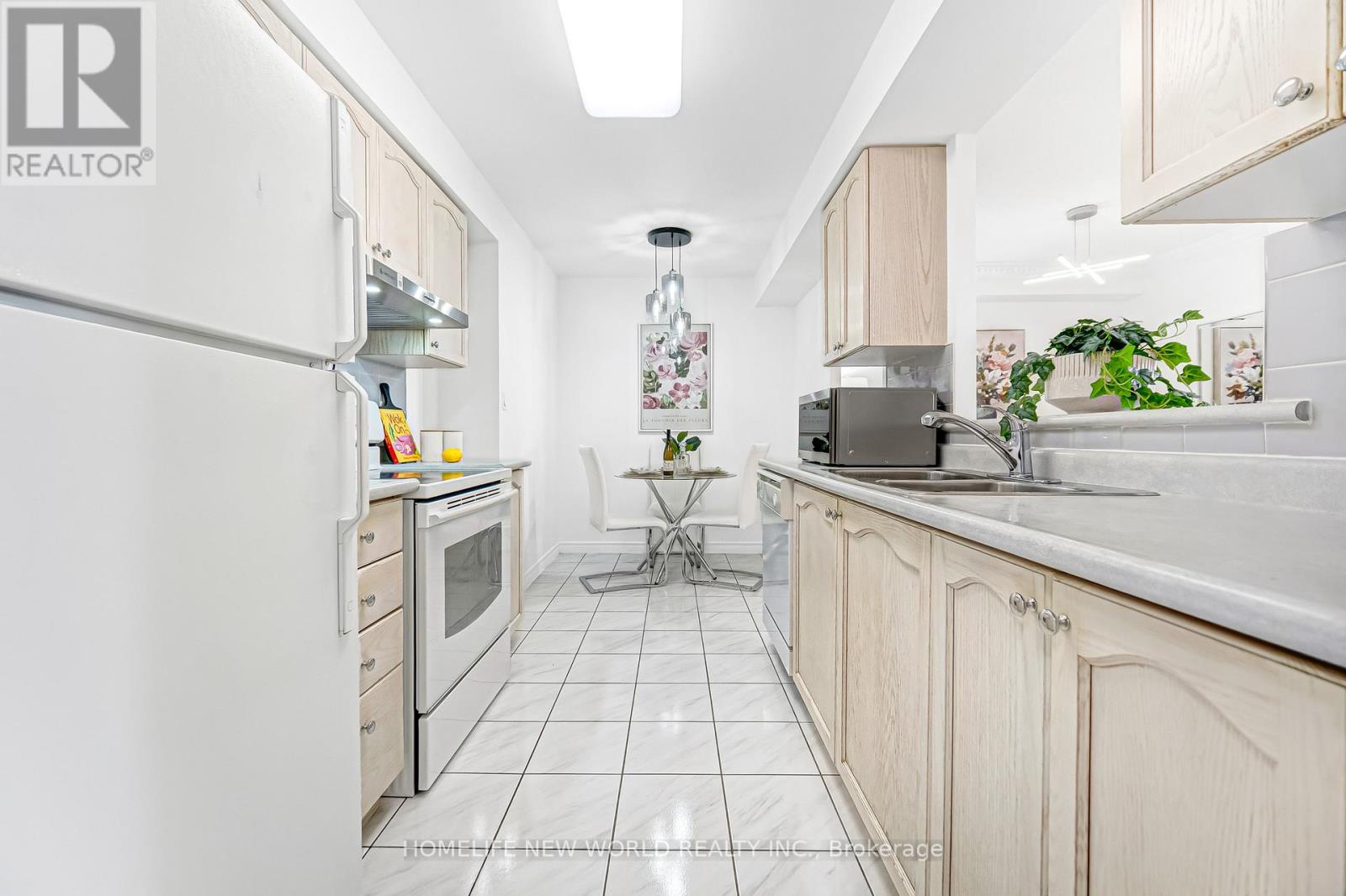 908 - 88 Grandview Way, Toronto (willowdale East), Ontario