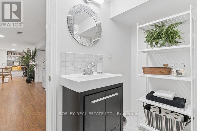 487 Runnymede Road, Toronto (runnymede-bloor West Village), Ontario