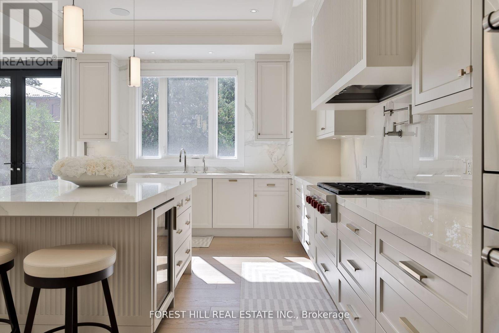 84 Botfield Avenue, Toronto (islington-city Centre West), Ontario