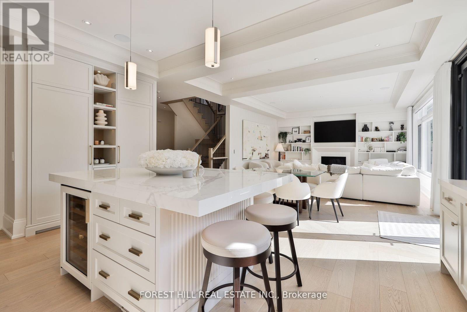 84 Botfield Avenue, Toronto (islington-city Centre West), Ontario