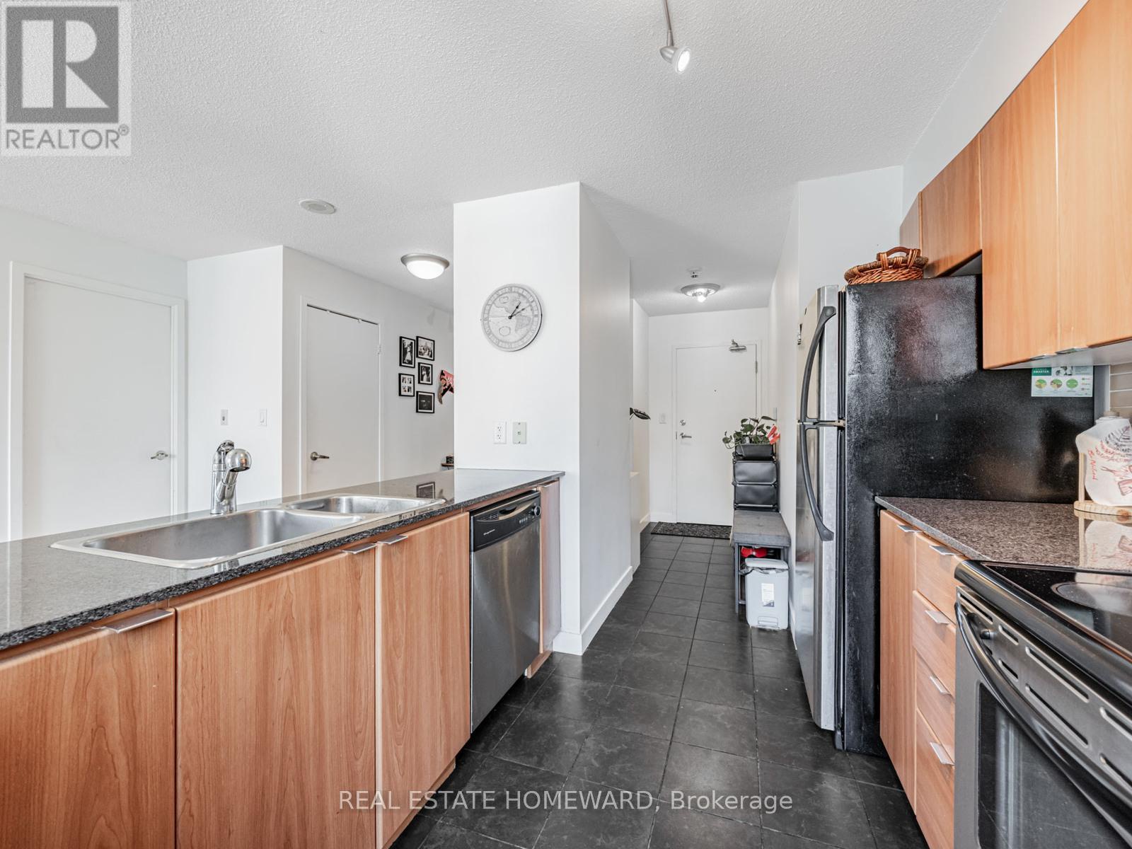 906 - 11 Brunel Court, Toronto (waterfront Communities), Ontario