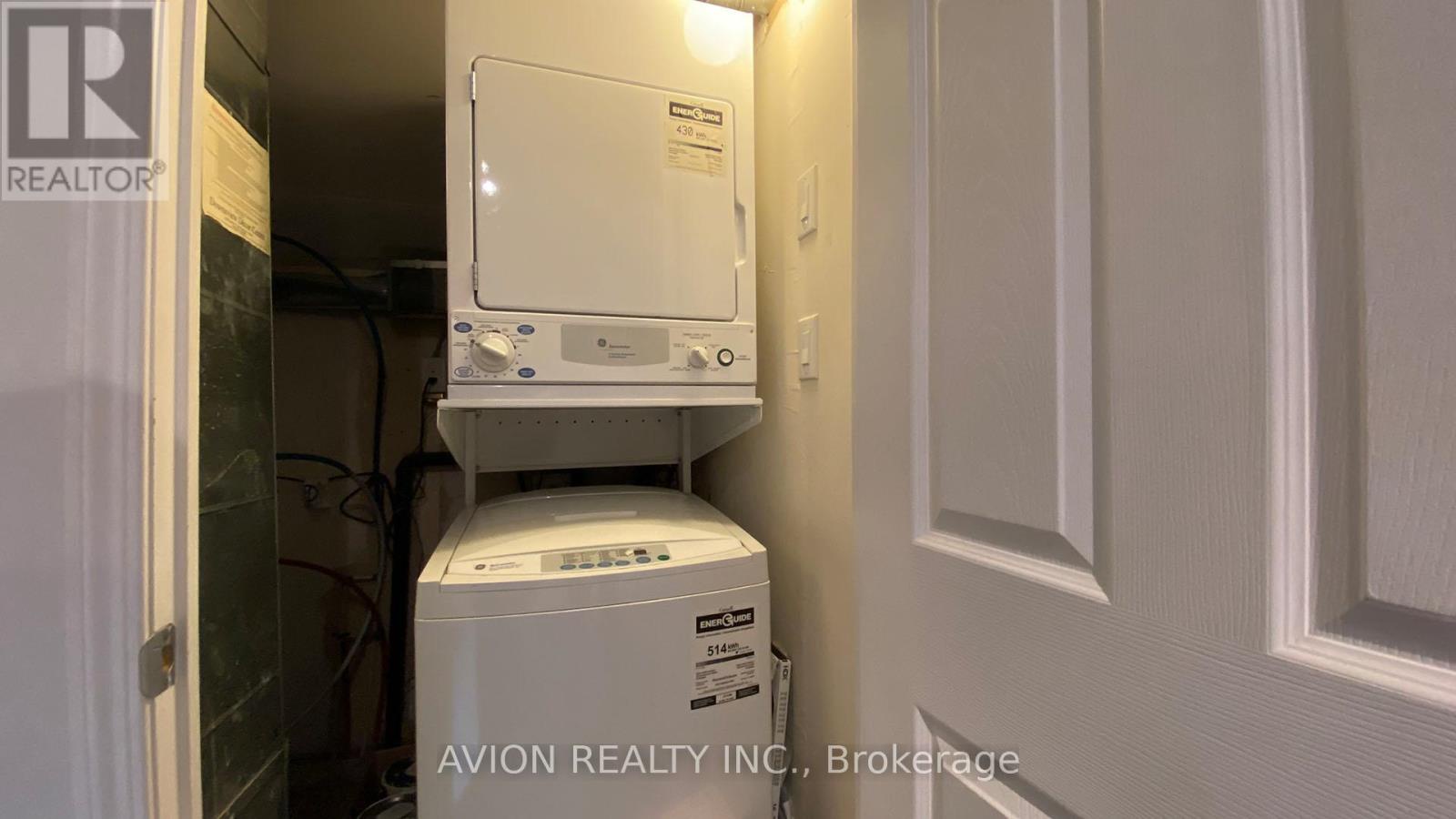 111 - 37 Four Winds Drive, Toronto (york University Heights), Ontario