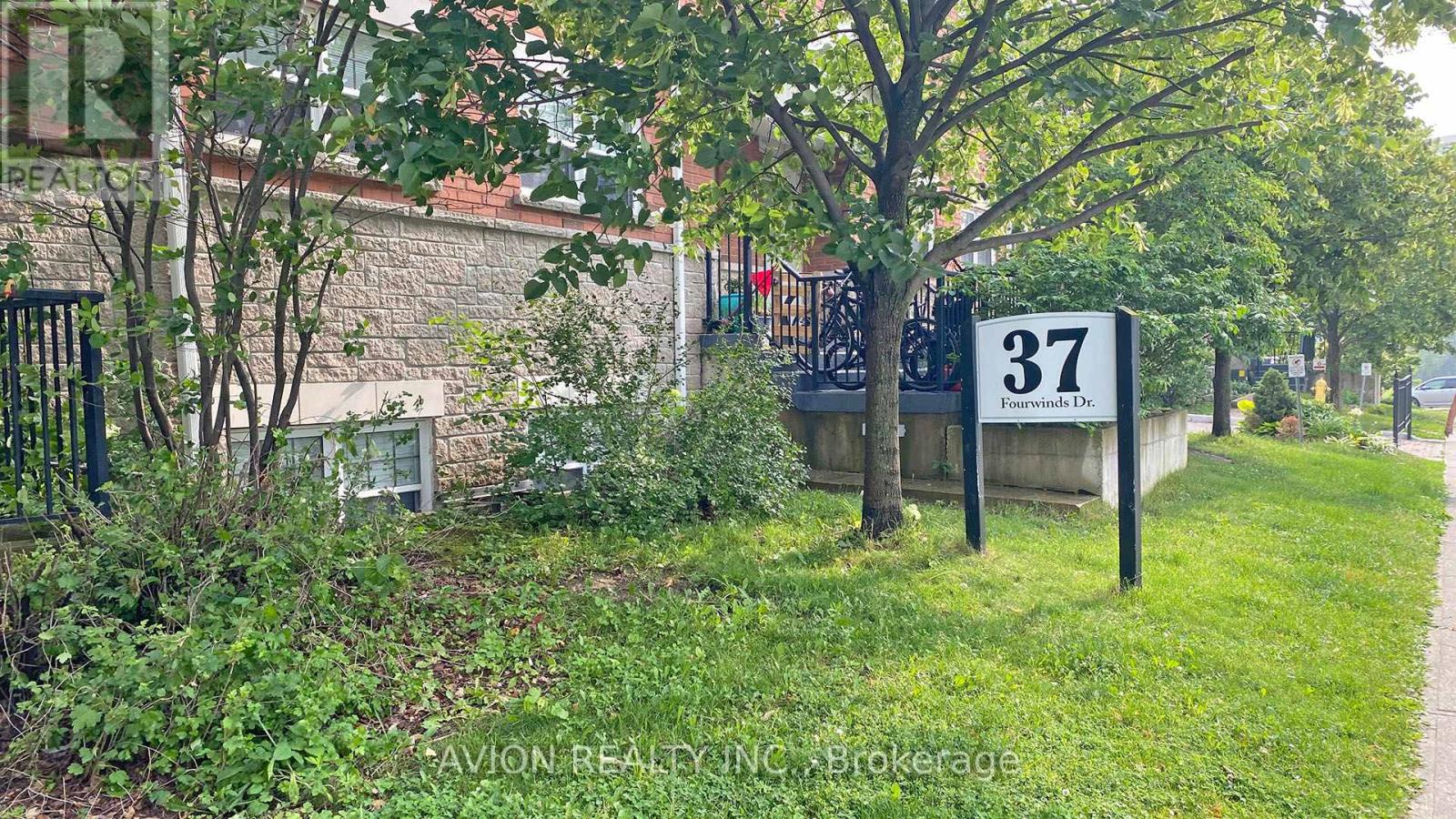 111 - 37 Four Winds Drive, Toronto (york University Heights), Ontario