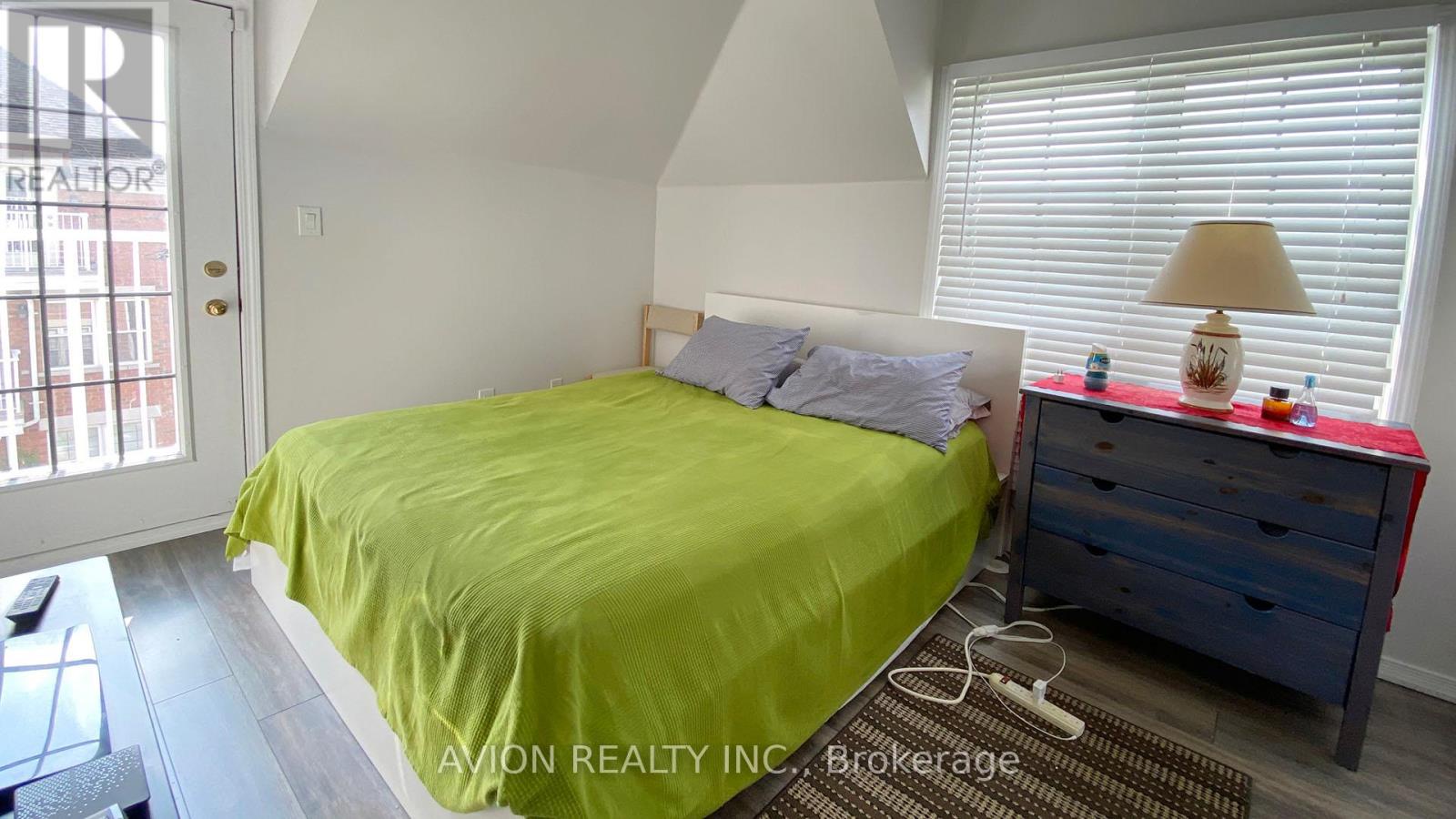 111 - 37 Four Winds Drive, Toronto (york University Heights), Ontario